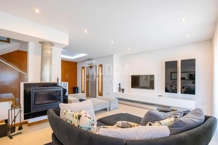 Moradia T4 para Venda em Santa Maria da Feira, Travanca, Sanfins e Espargo Foto 8