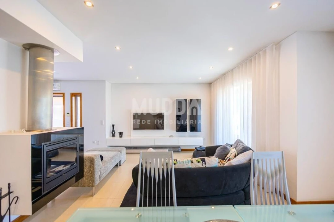 Moradia T4 para Venda em Santa Maria da Feira, Travanca, Sanfins e Espargo Foto 9