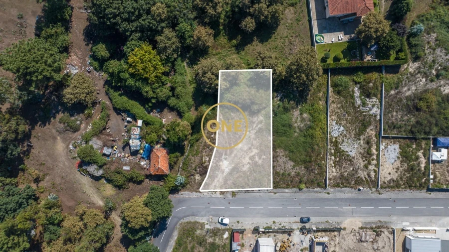 Terreno para Venda em Ruivães e Novais