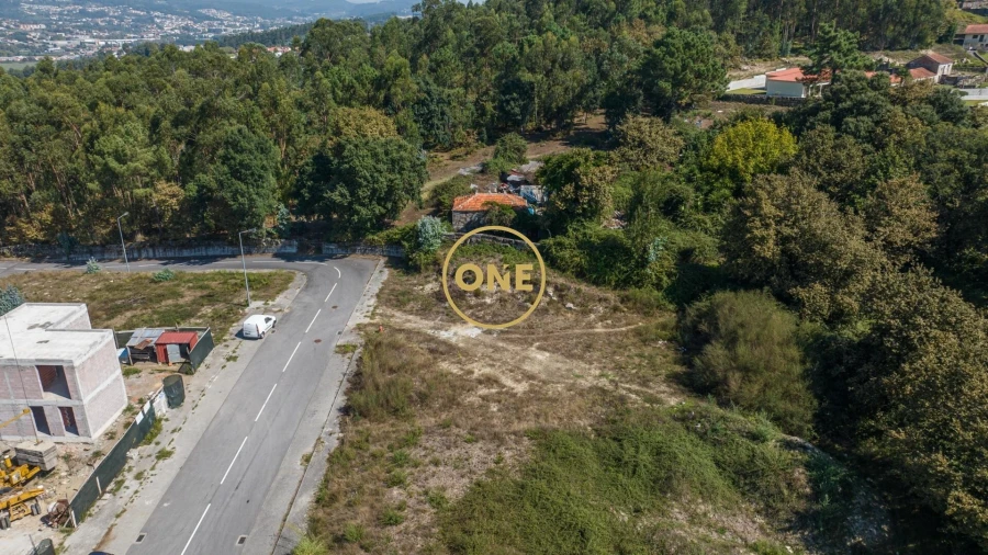 Terreno para Venda em Ruivães e Novais Foto 8