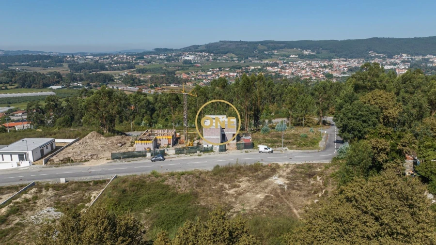 Terreno para Venda em Ruivães e Novais Foto 13