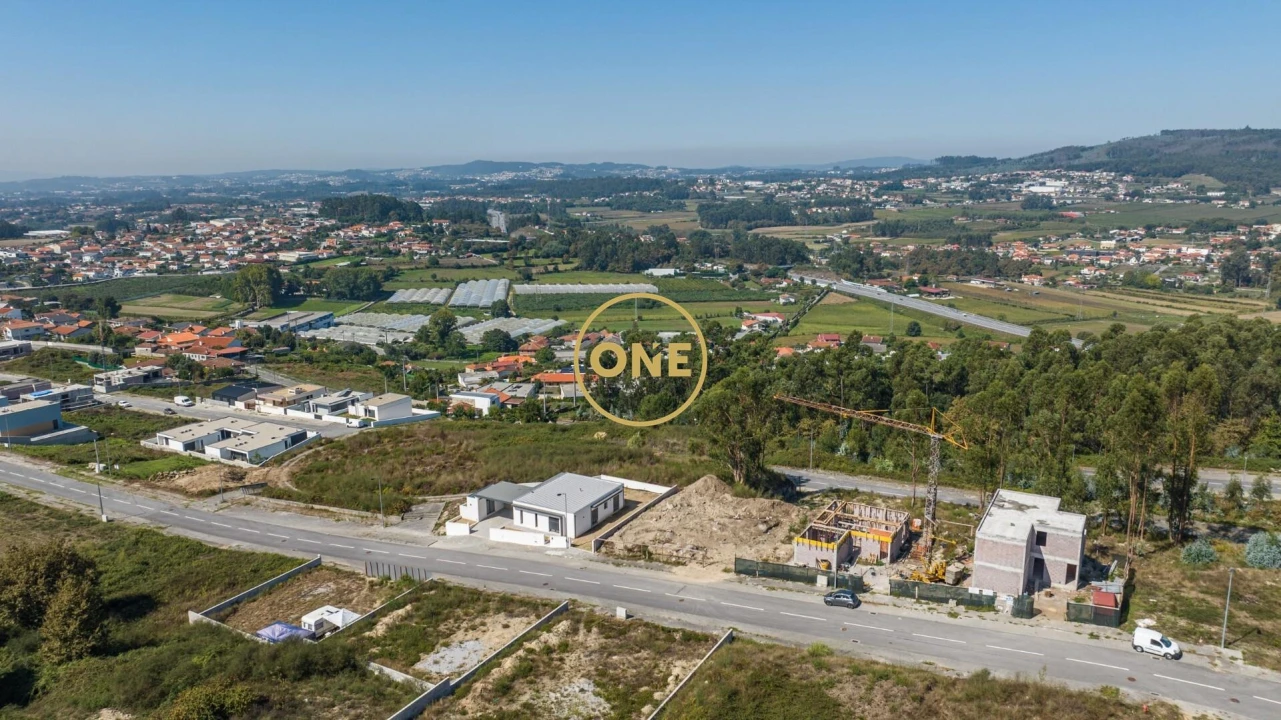 Terreno para Venda em Ruivães e Novais Foto 11