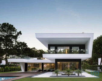 Moradia T5 para Venda em Charneca de Caparica e Sobreda