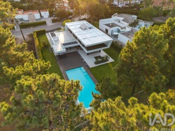 Moradia T5 para Venda em Charneca de Caparica e Sobreda