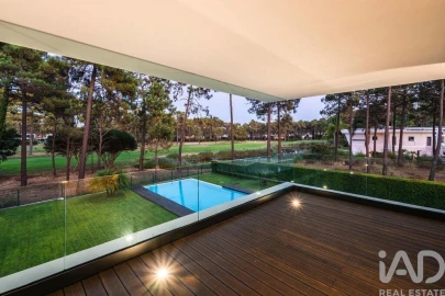 Moradia T5 para Venda em Charneca de Caparica e Sobreda