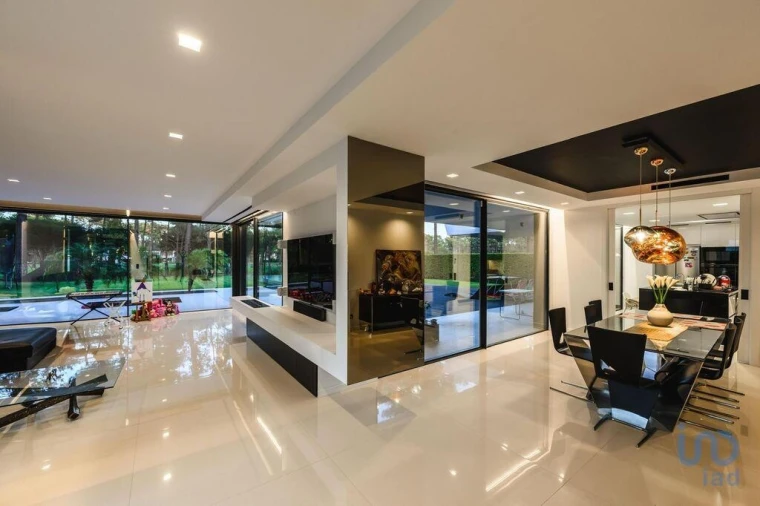 Moradia T5 para Venda em Charneca de Caparica e Sobreda Foto 6