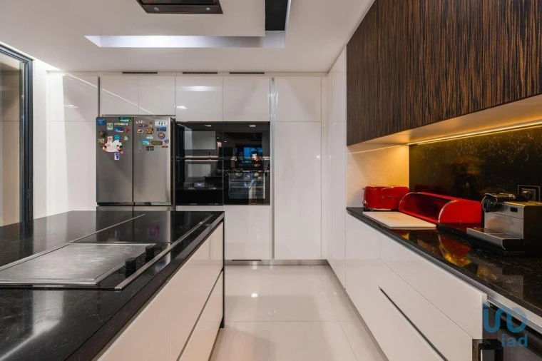 Moradia T5 para Venda em Charneca de Caparica e Sobreda Foto 14