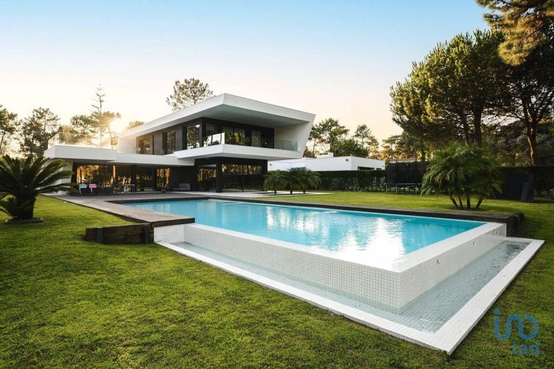 Moradia T5 para Venda em Charneca de Caparica e Sobreda Foto 2