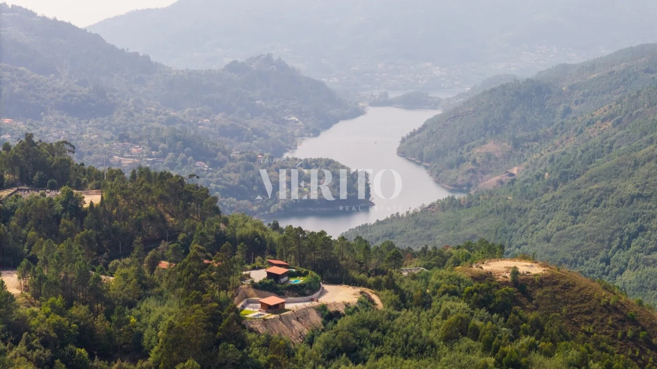 Quinta T3 para Venda em Louredo Foto 51