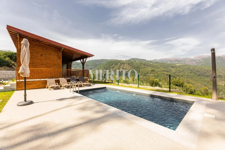 Quinta T3 para Venda em Louredo Foto 32