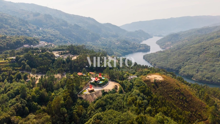 Quinta T3 para Venda em Louredo Foto 52