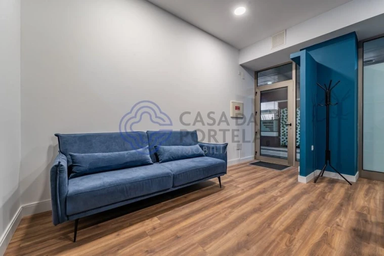 Loja para Arrendamento em Gondomar (São Cosme), Valbom e Jovim Foto 10