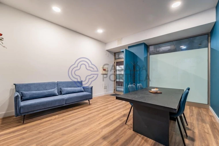 Loja para Arrendamento em Gondomar (São Cosme), Valbom e Jovim Foto 11