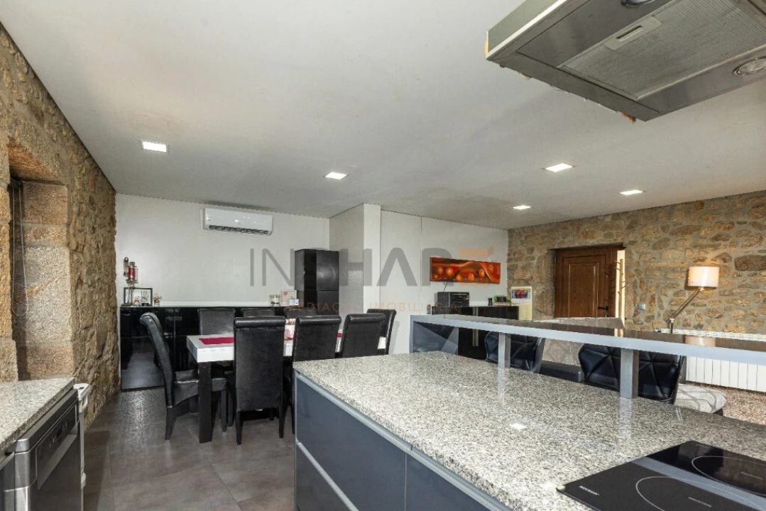 Moradia T5 para Venda em Adaufe Foto 34