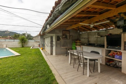 Moradia T5 para Venda em Adaufe