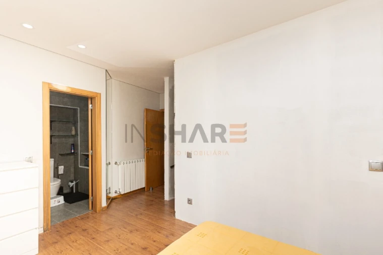 Moradia T5 para Venda em Adaufe Foto 23