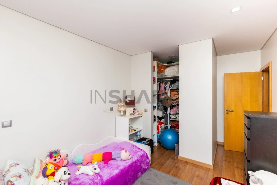 Moradia T5 para Venda em Adaufe Foto 47