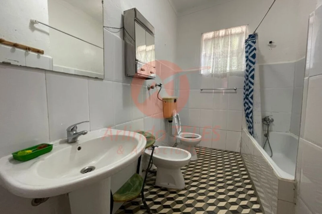 Moradia T3 para Venda em Ribeirinha Foto 23