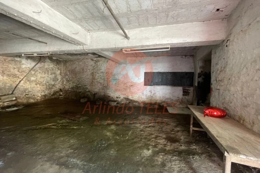 Moradia T3 para Venda em Ribeirinha Foto 29