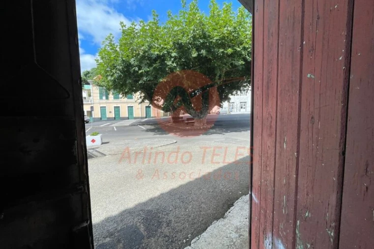 Moradia T3 para Venda em Ribeirinha Foto 30