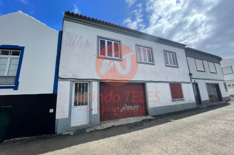 Moradia T3 para Venda em Ribeirinha Foto 35