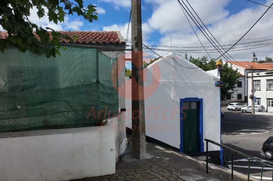 Moradia T3 para Venda em Ribeirinha Foto 7