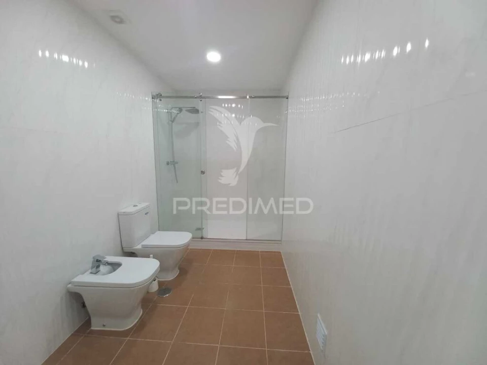 Apartamento T4 para Venda em Castanheira do Ribatejo e Cachoeiras Foto 9