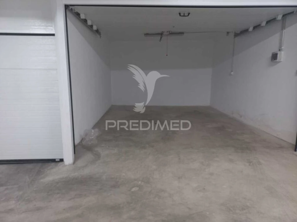 Apartamento T4 para Venda em Castanheira do Ribatejo e Cachoeiras Foto 3