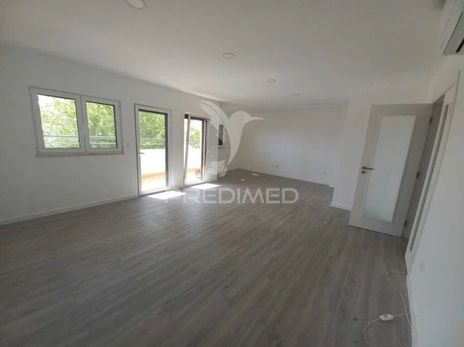 Apartamento T4 para Venda em Castanheira do Ribatejo e Cachoeiras Foto 14