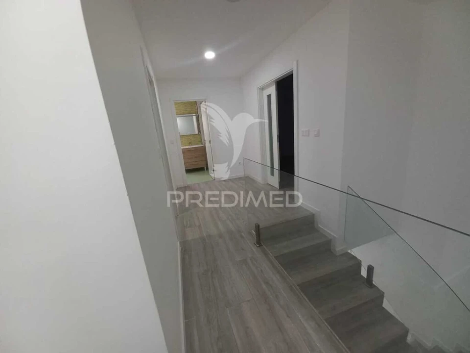 Apartamento T4 para Venda em Castanheira do Ribatejo e Cachoeiras Foto 8