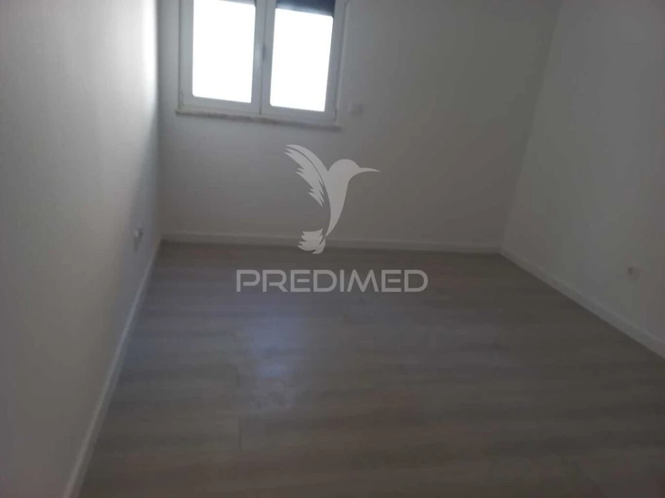 Apartamento T4 para Venda em Castanheira do Ribatejo e Cachoeiras Foto 17