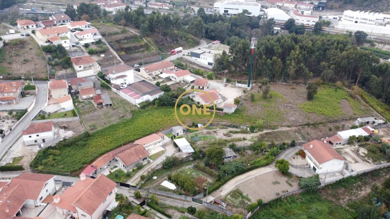 Terreno para Venda em Vilarinho Foto 8