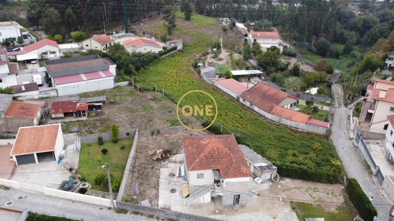 Terreno para Venda em Vilarinho Foto 3