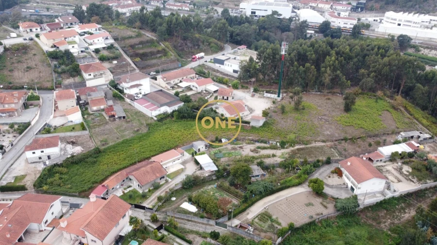 Terreno para Venda em Vilarinho Foto 8