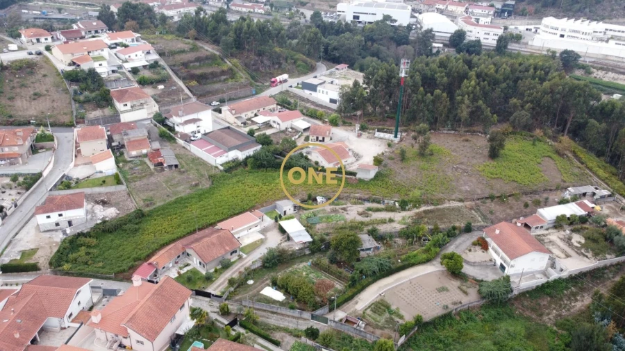 Terreno para Venda em Vilarinho Foto 7