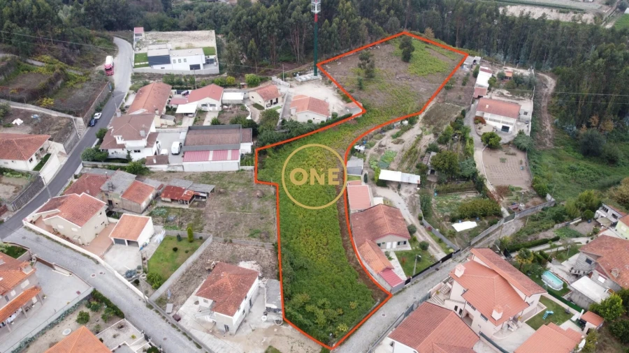 Terreno para Venda em Vilarinho Foto 1