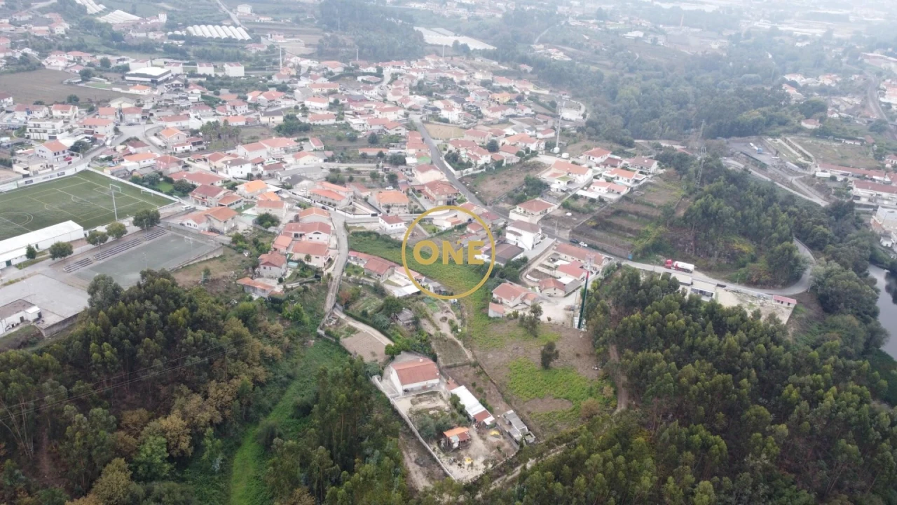 Terreno para Venda em Vilarinho Foto 12
