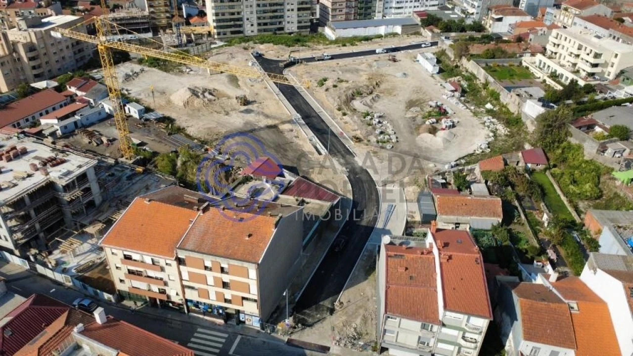 Apartamento T2 para Venda em Paranhos Foto 18