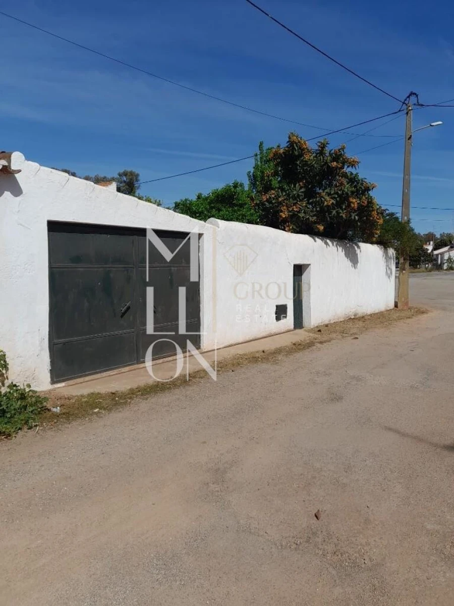 Moradia T3 para Venda em Corte do Pinto Foto 36