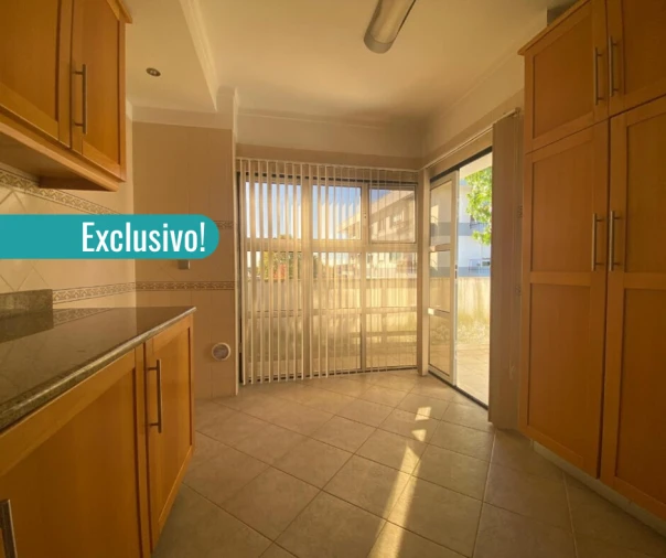 Apartamento T3 para Venda em Serra e Junceira