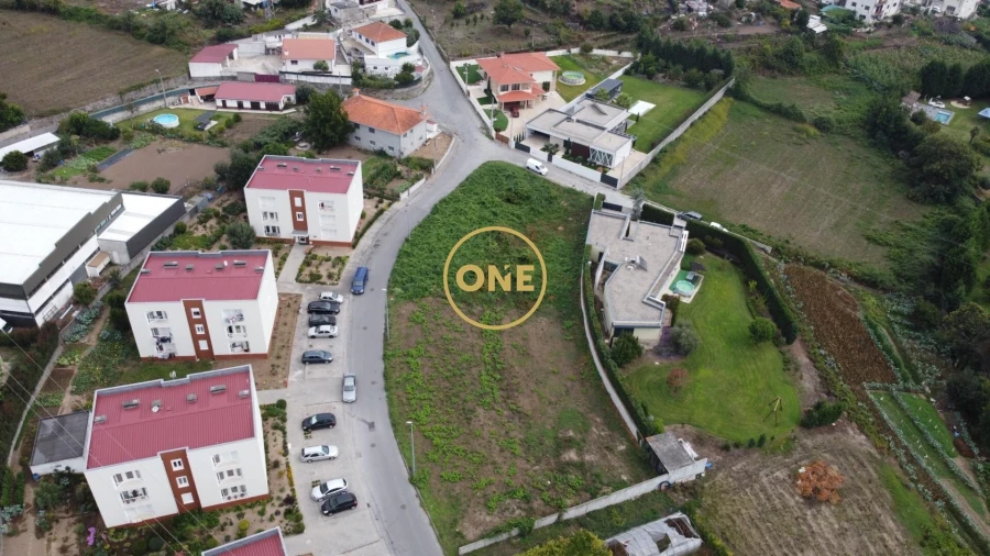 Terreno para Venda em Vilarinho Foto 6