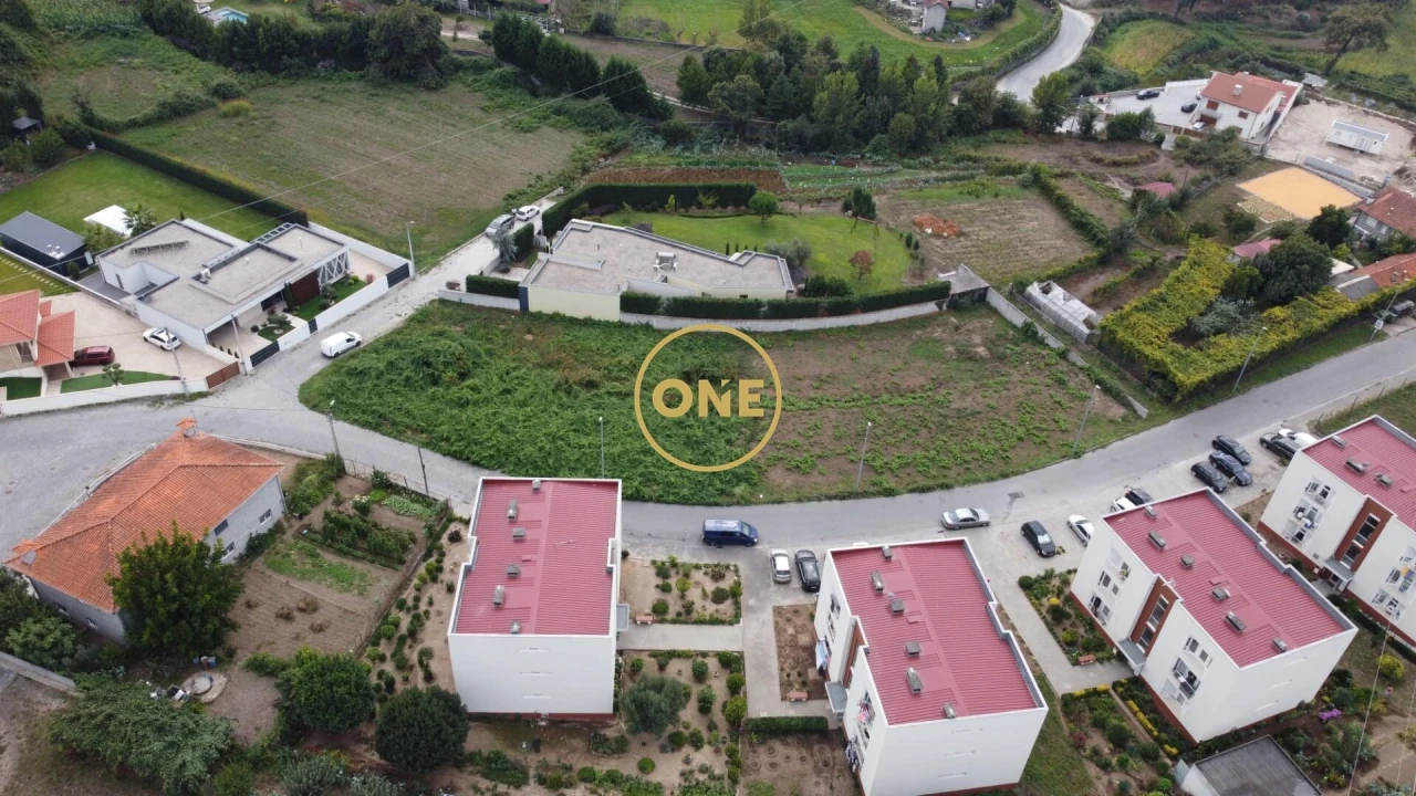 Terreno para Venda em Vilarinho Foto 4