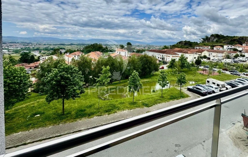 Apartamento T2 para Venda em São Vicente (Braga) Foto 11