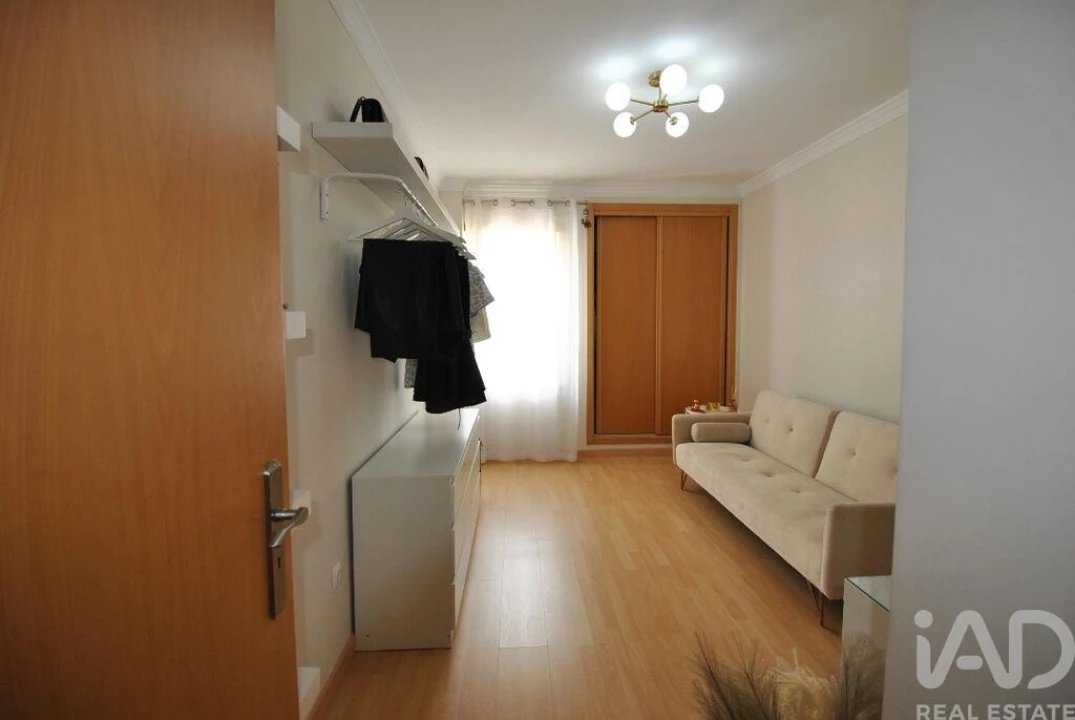 Apartamento T4 para Venda em Olhão Foto 25