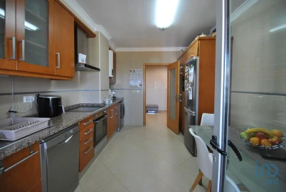 Apartamento T4 para Venda em Olhão