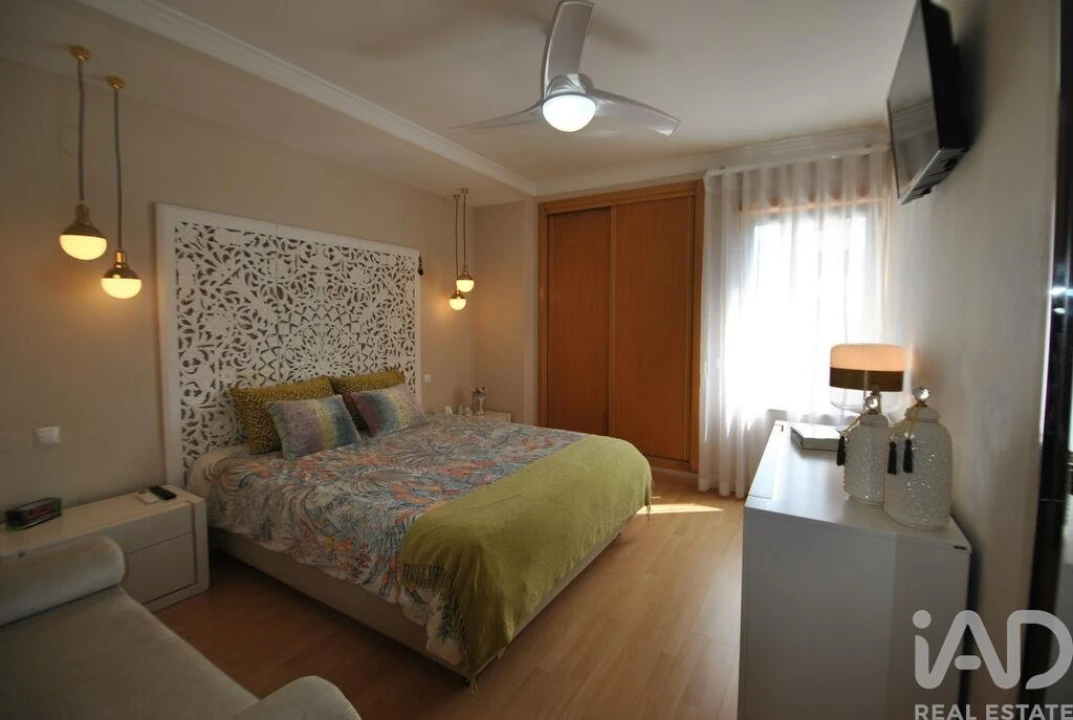 Apartamento T4 para Venda em Olhão Foto 16