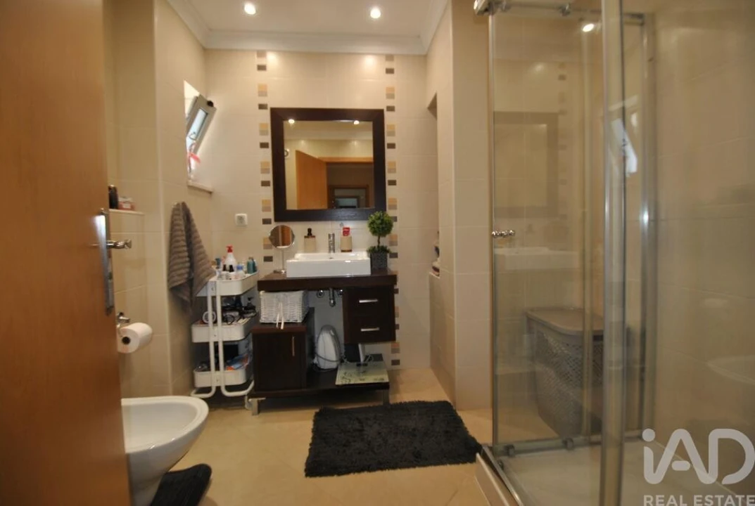 Apartamento T4 para Venda em Olhão Foto 17
