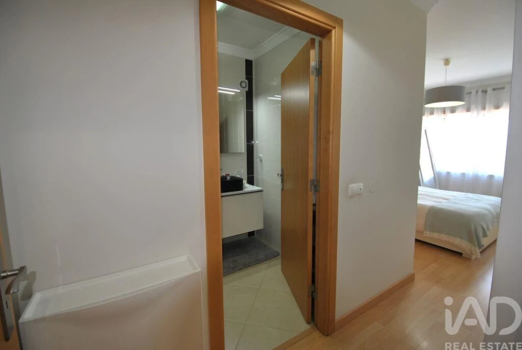 Apartamento T4 para Venda em Olhão Foto 18