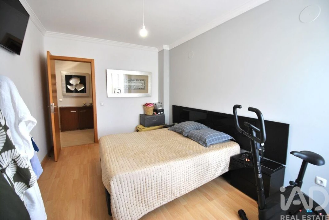 Apartamento T4 para Venda em Olhão Foto 22