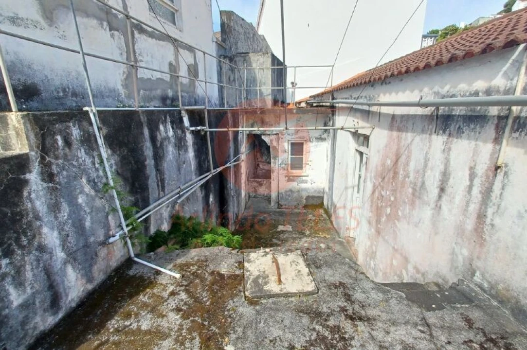 Moradia T4 para Venda em Velas (São Jorge) Foto 22